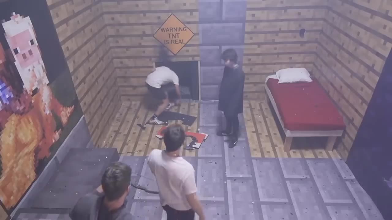 Dengerous escape room