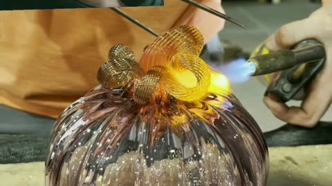 How to make a pumpkin using glass