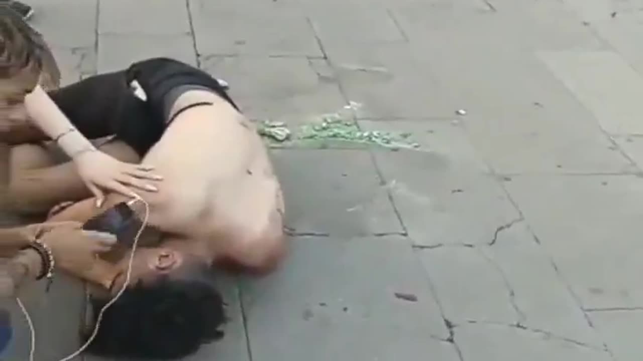 illegal Immigrant Assaults Man in Italy, Milan