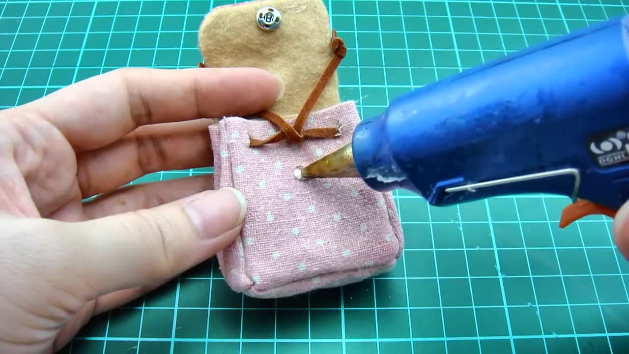 DIY Miniature Doll Accessories Mini Backpack School Bag - Functional - NO SEW!