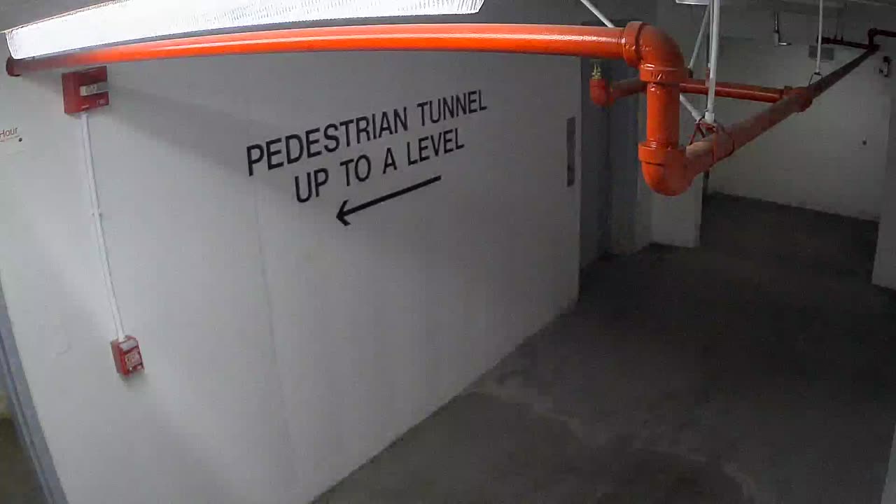 6013WHUGGELobby_2021-01-05_23h13min42s880ms.mp4