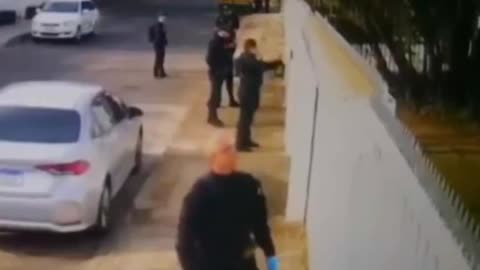 Democracia brasileira arrombada por canalhas