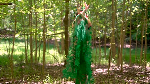 Magnolia bellydance as poison ivy