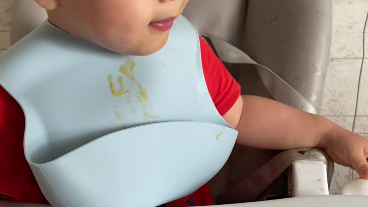 the baby is talking about what is not clearš¹