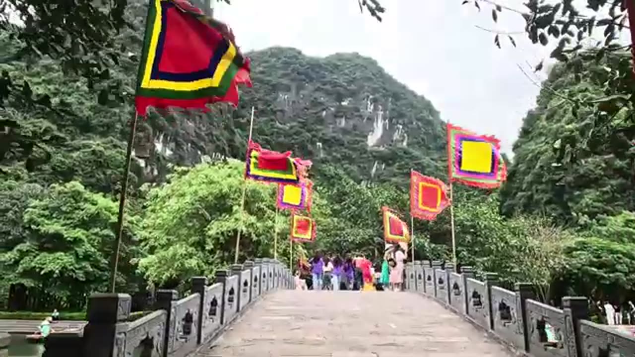 MUST-SEE places in NINH BINH - Trang An Bai Dinh Pagoda Chau Son Monastery and more