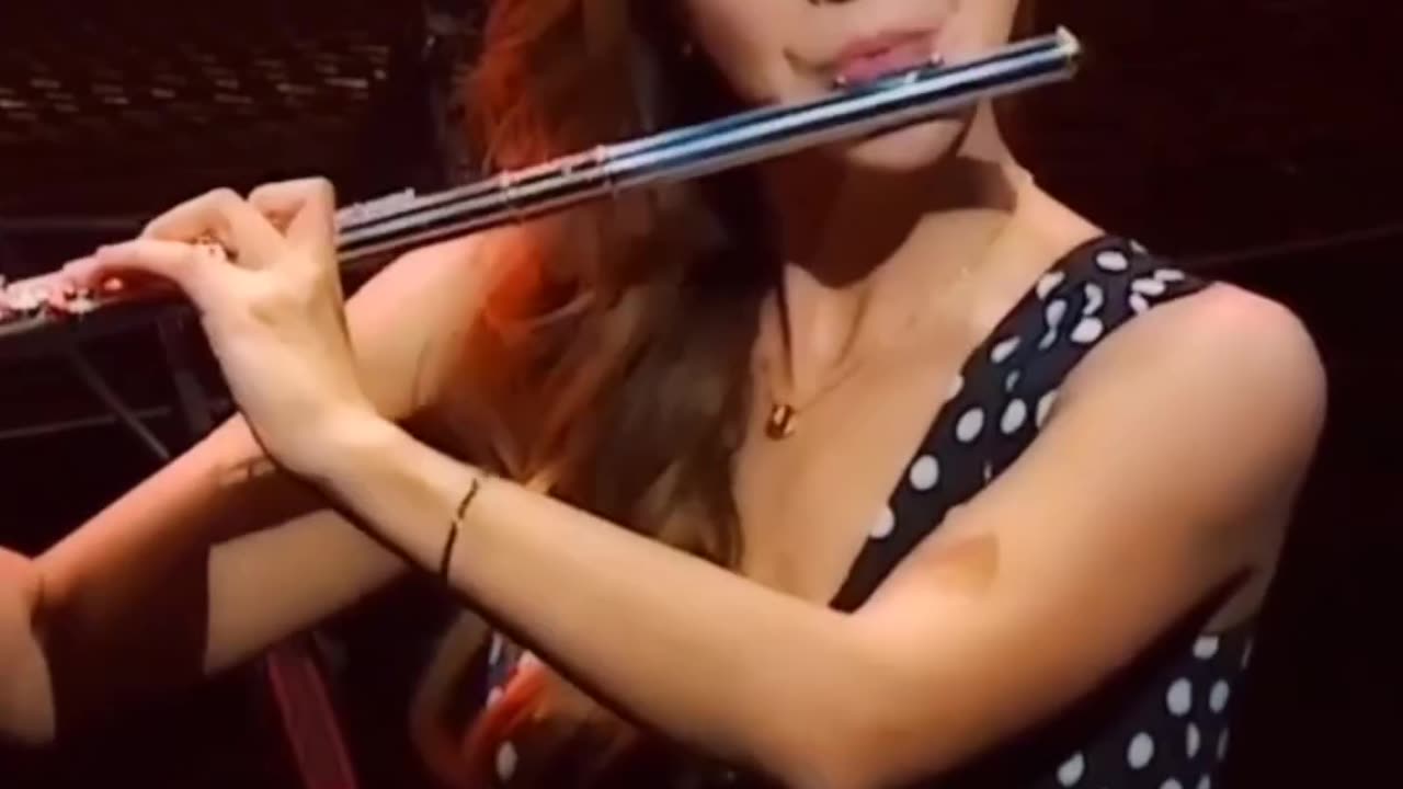 🎶