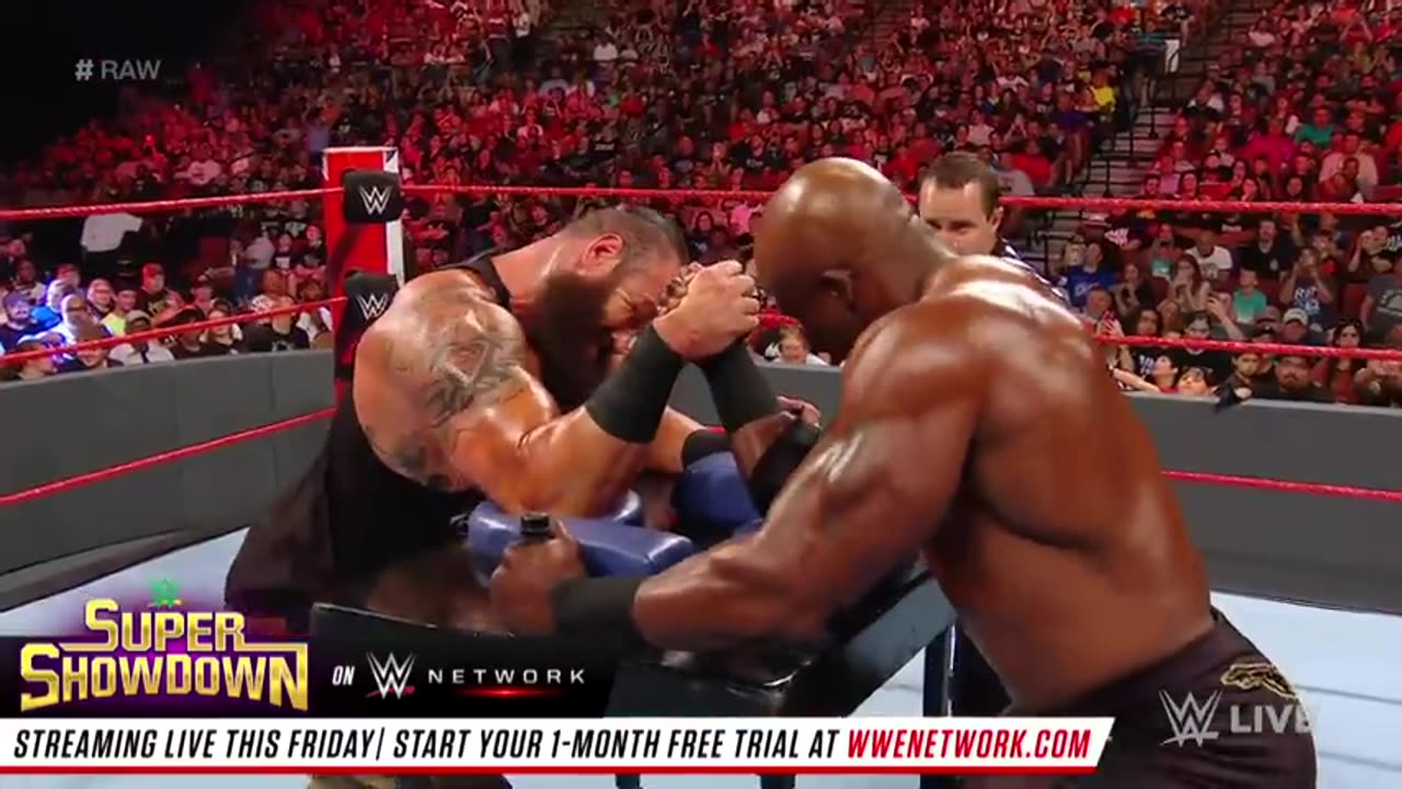 Braun_Strowman_vs._Bobby_Lashley_Arm_Wrestling_Match__Raw