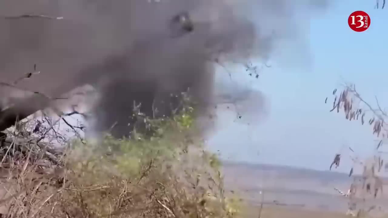 Ukrainian forces begin to clear the left bank of the Dnipro from the Russians