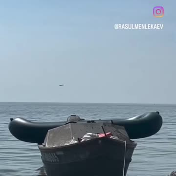 Low Flight of two Russian "Calibers" to their targets.