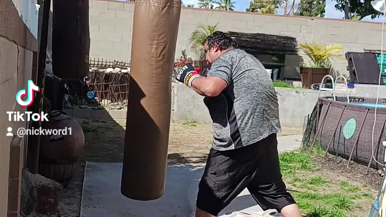 150 Pound Banana Bag Workout Part 3. Light Boxing To End Workout!