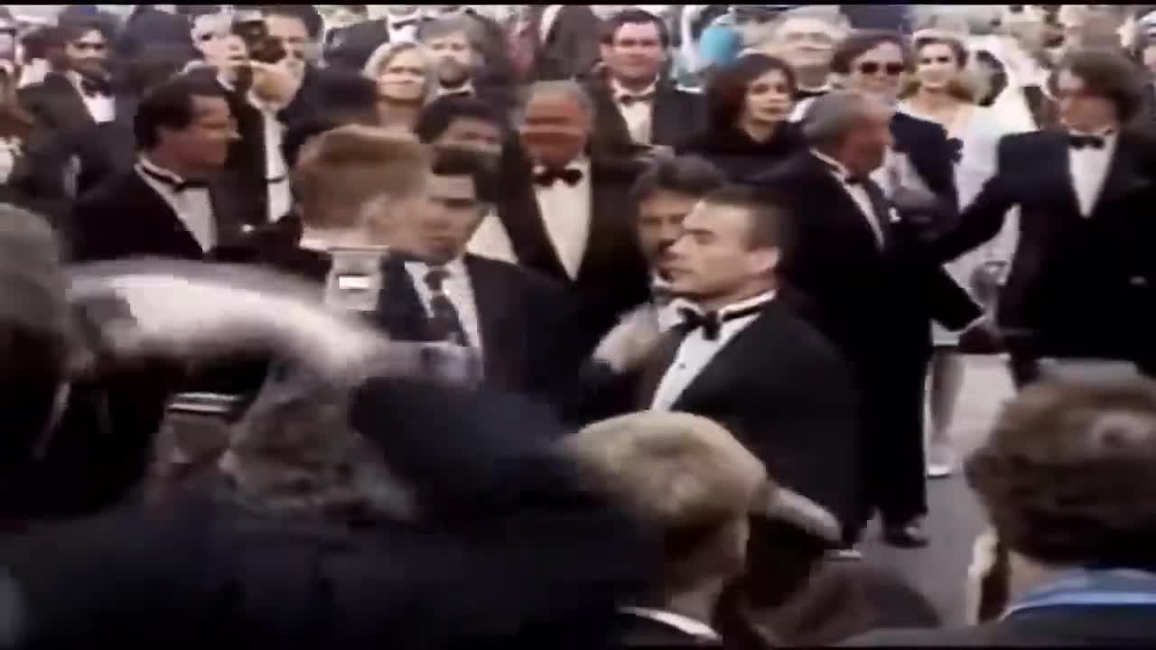 Jean-Claude Van Damme vs. Dolph Lundgren [Cannes, 1992]