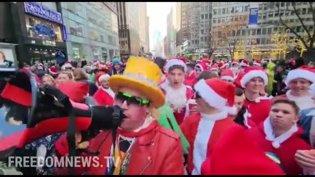 NY LOCURA - SANTA COMO DIABLO!