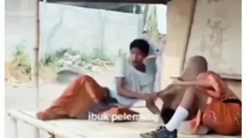 When girls drive ..😜