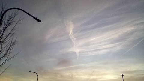 Friday evening Chemtrails 😯😪😭😢😱