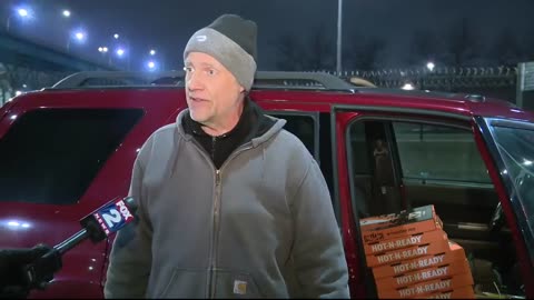 Ambassador Bridge blockade: Americans stand in solidarity with Canadian protesters