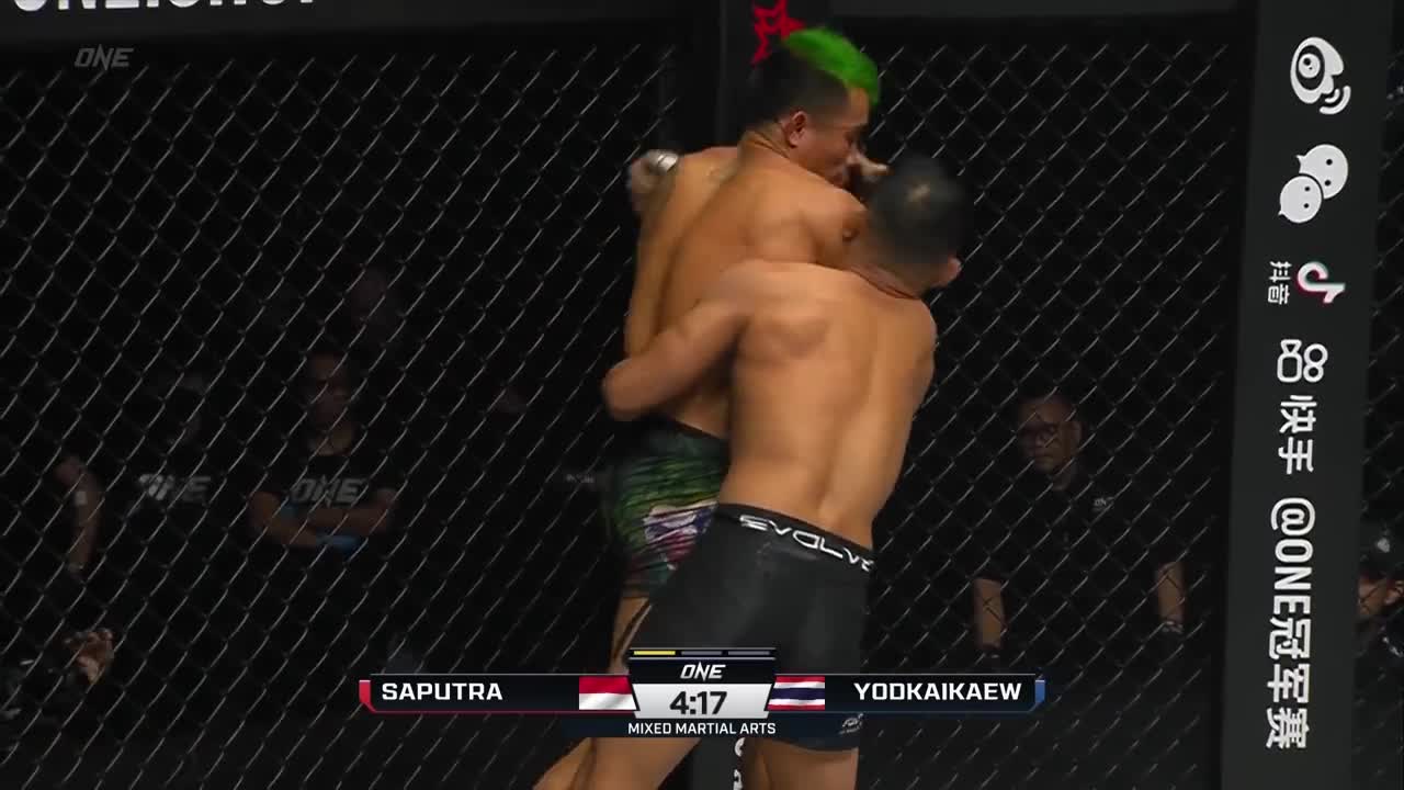 Eko Roni Saputra vs. Yodkaikaew Fairtex _ ONE Championship Full Fight