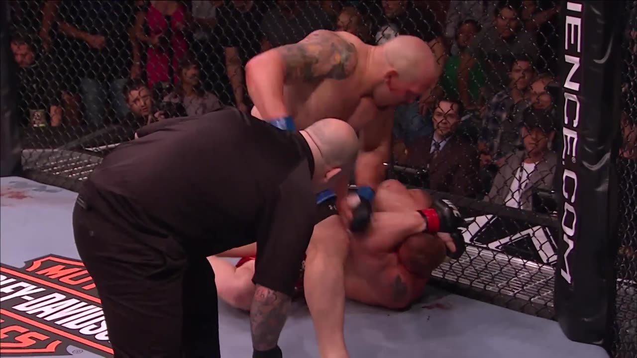 UFC Classic: Brock Lesnar vs Shane Carwin | FREE FIGHT