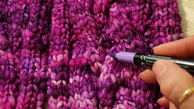 Knitting - fixing yarn color mismatch