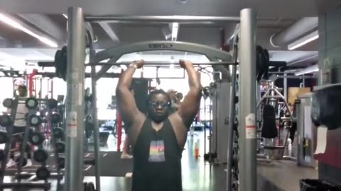 BACKGROUND ACTORS STAY BUZZING AROUND ME NONSTOP