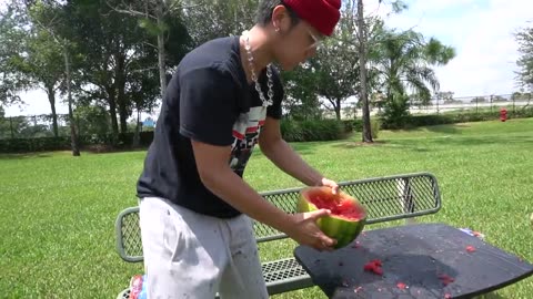 WATERMELON vs 500 RUBBER BANDS!! **funny challenge w/ lil brother**