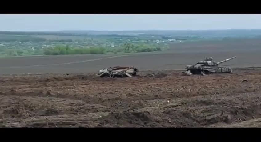 🇺🇦GraphicWar18+🔥Battle Footage Scared Russians Run & Abandon Tanks - Ukraine Armed Forces(ZSU)