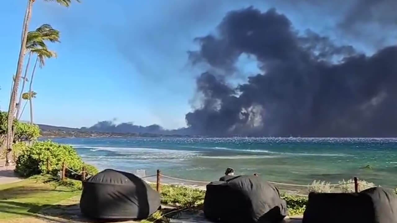 Lahaina West Maui fire from another angle