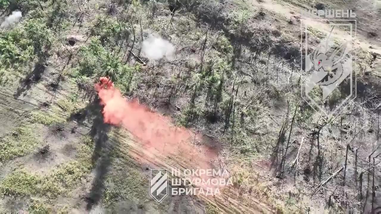 🌫️ Ukraine Russia War | Throwing a Smoke Grenade for Sector Determination and Reference (2023) | RCF