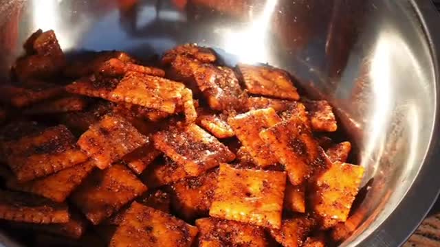 Smoked Scorpion Cheez- it #snacks #EasyRecipe #gamedayfood #spicy #cheezit