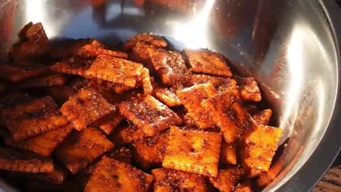 Smoked Scorpion Cheez- it #snacks #EasyRecipe #gamedayfood #spicy #cheezit