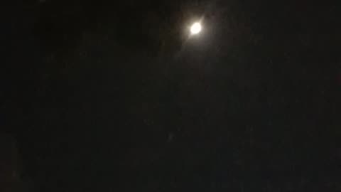 Perhatikan kemunculan cahaya😪🔇