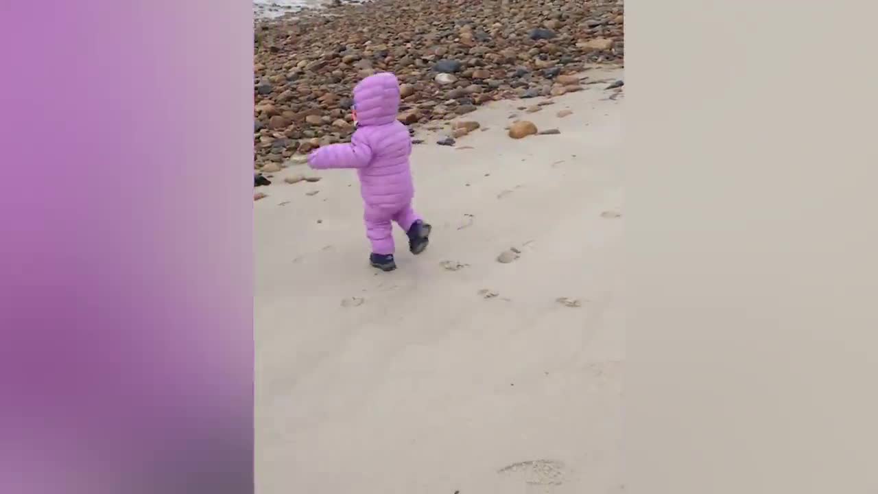 Funniest Babies on the Beach | Cute Baby Funny Moments-18