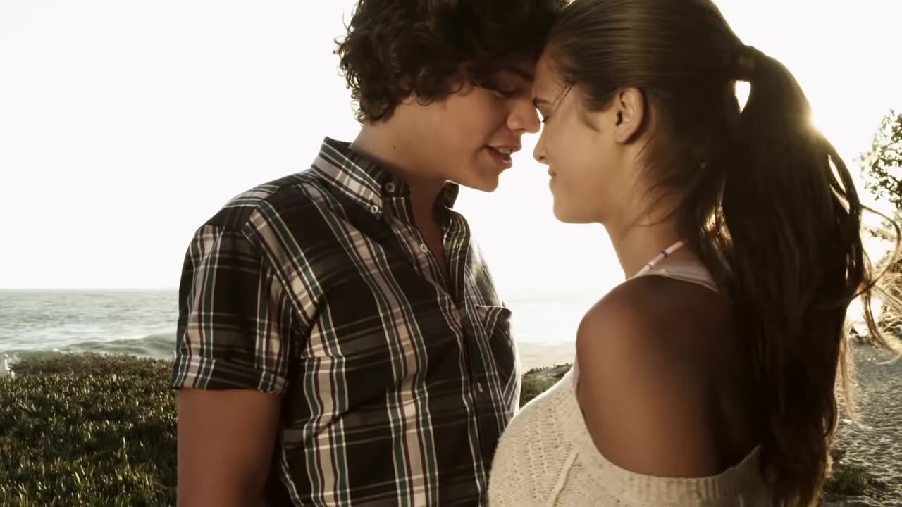 One Direction - What Makes You Beautiful (Official Video)