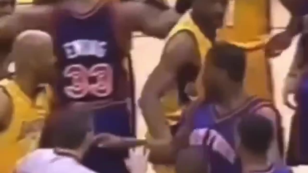 Kobe Bryant's Fight vs. New York's Chris Childs😤🐍