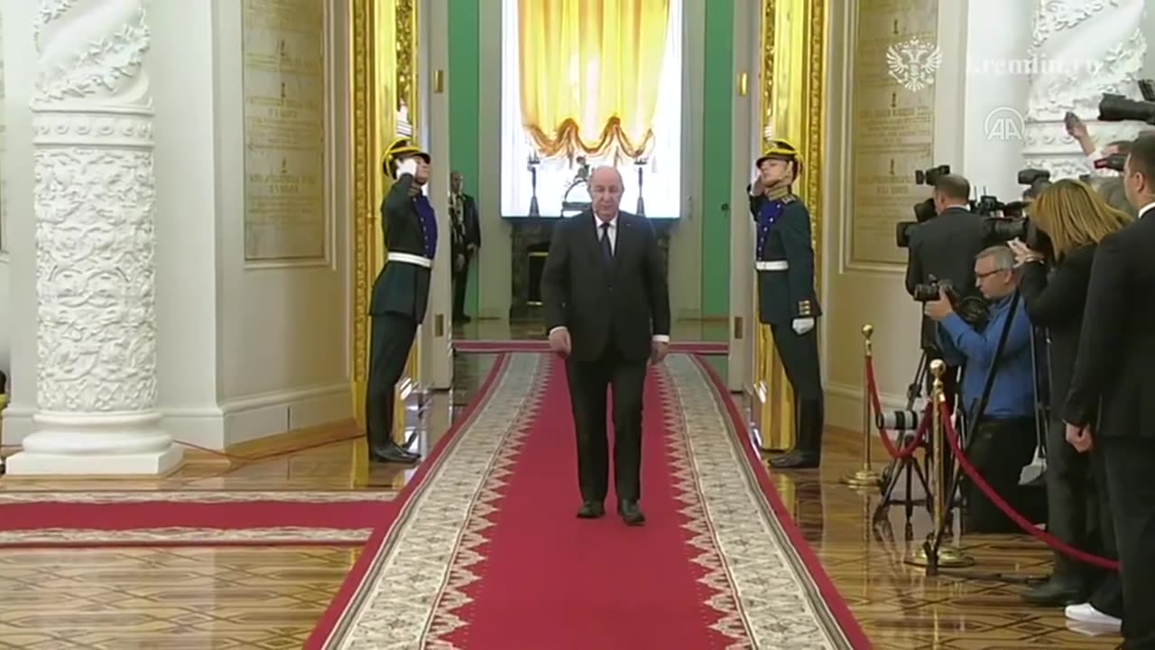 Putin held a meeting with Algerian President Tebbun