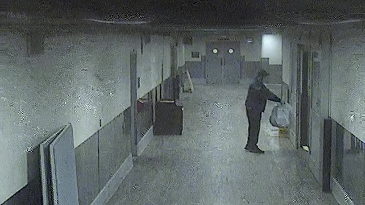 6096RHOBSBLoadingDockHallway_2021-01-05_02h56min27s150ms.mp4