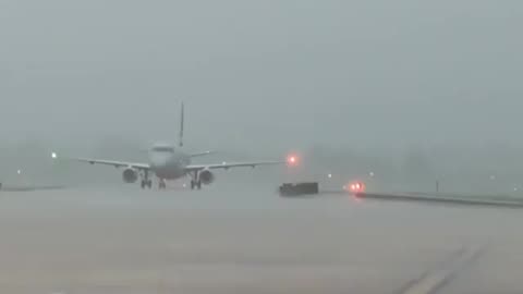 Lighting Strikes Airplane