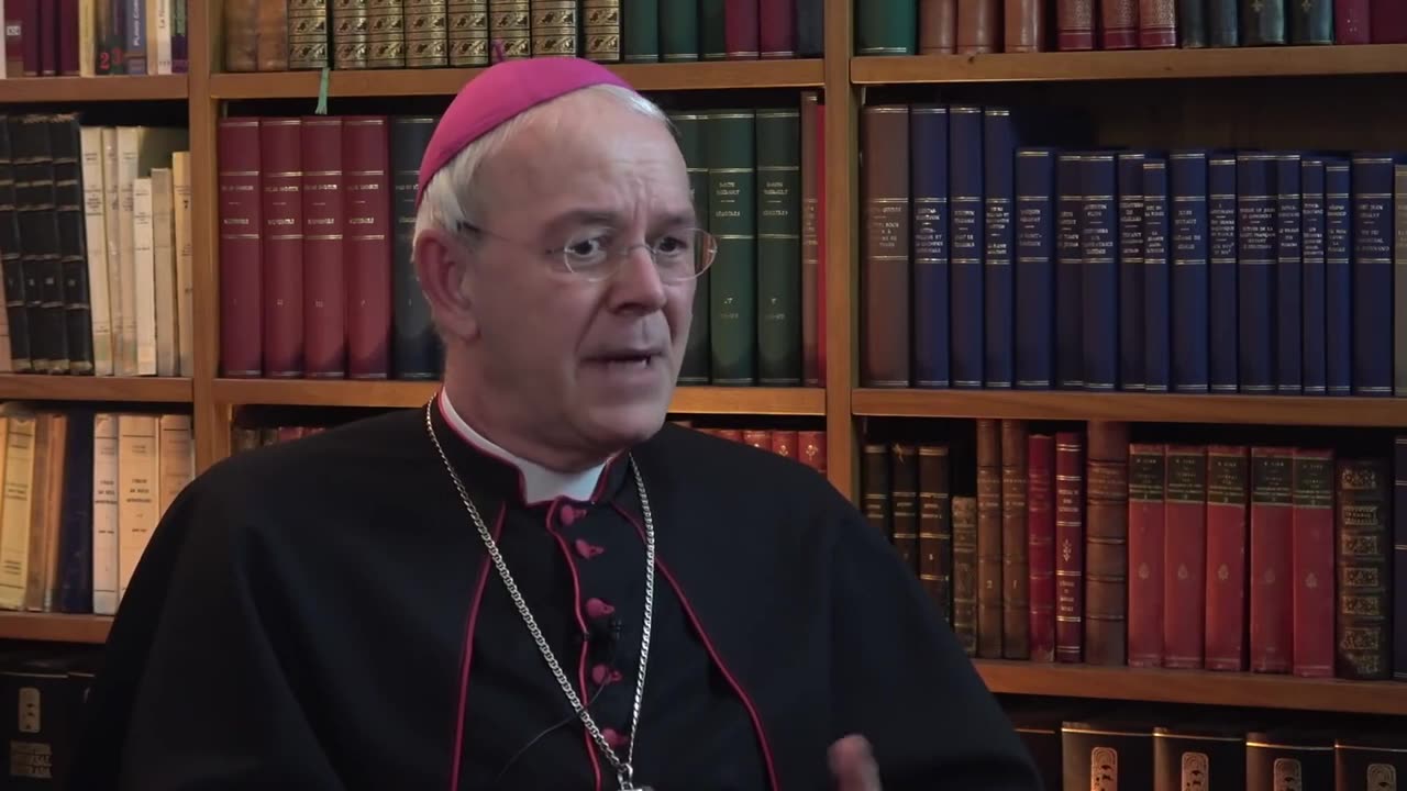 Auxiliary Bishop Athanasius Schneider on Padre Pio and the crisis of faith