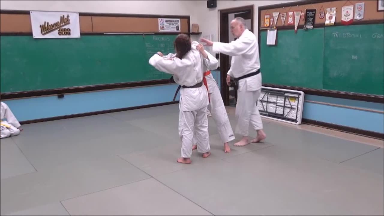 TAI OTOSHI USING UPPER BODY CONTROL