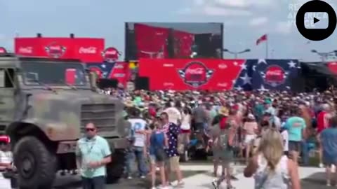 Live crowd shot at Nascar s