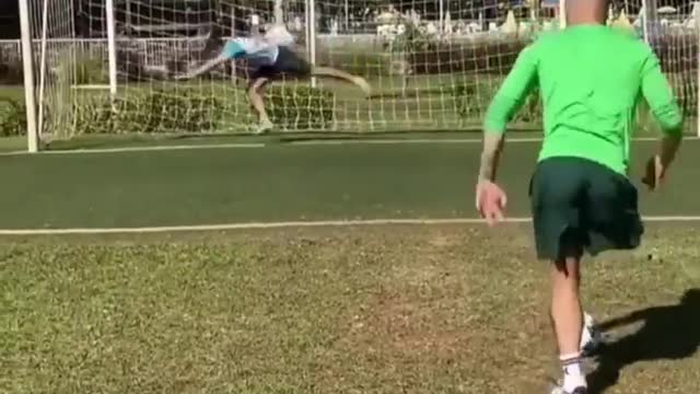 ❗😱 Bro went the wrong way 😭💔😂. Laugh and go to hell #short #espn #football