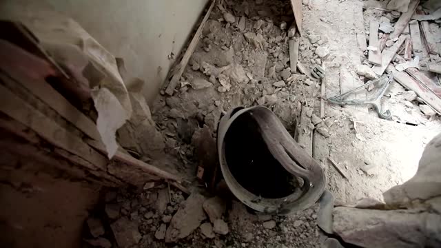 Civilian apartment buildings shelled in Kharkiv