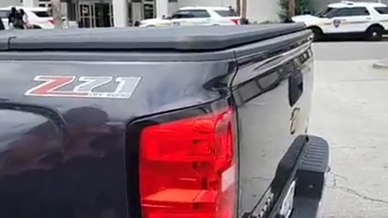Shots fired at The Avenues mall in Jacksonville, Florida