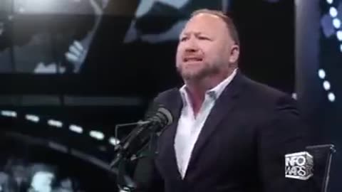 COMUNICADOR "ALEX JONES" REVELA LO QUE HACEN LAS ÉLITES CON LOS NIÑOS.