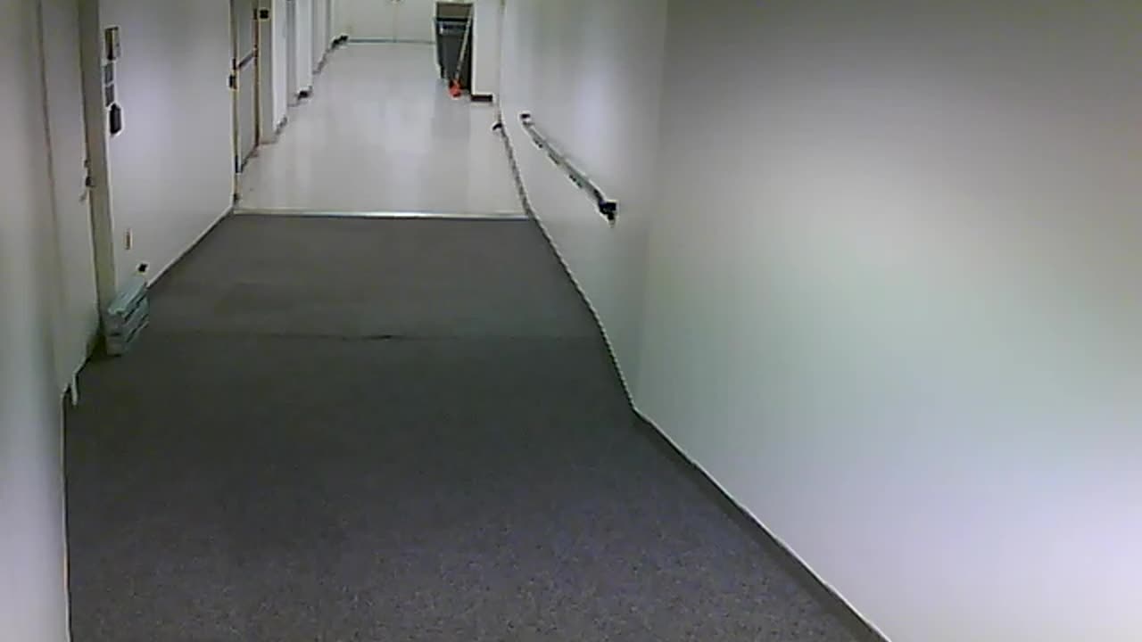 3901PSQB06FreightLobbyFront_2021-01-05_17h45min08s620ms.mp4