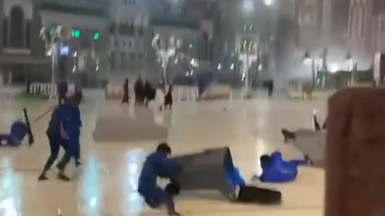 Makkah and Mukarma winds stoum