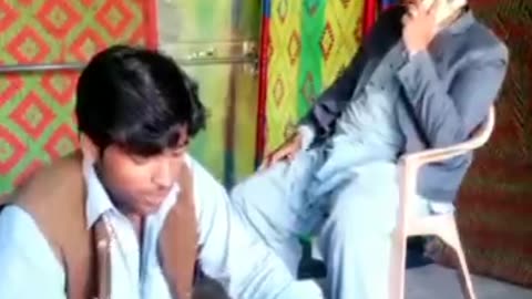 اسے کسی بات کی سمجھ ھی نہیں آتی میں کیا کروں