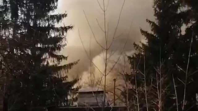 In Chernihiv, regional department of the Ukrainian intelligence agency SBU is on fire.