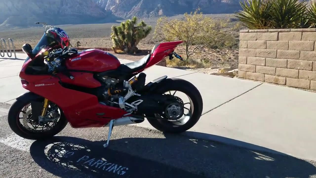 clear clutch cover on 1199S Ducati Panigale