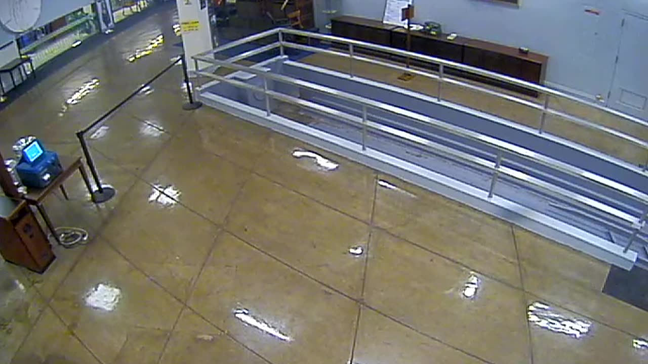 3064RHOBG3SubwayScreening_2021-01-06_03h40min00s990ms.mp4