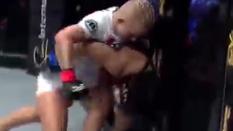 CRAZIEST WOMEN UFC FIGHT